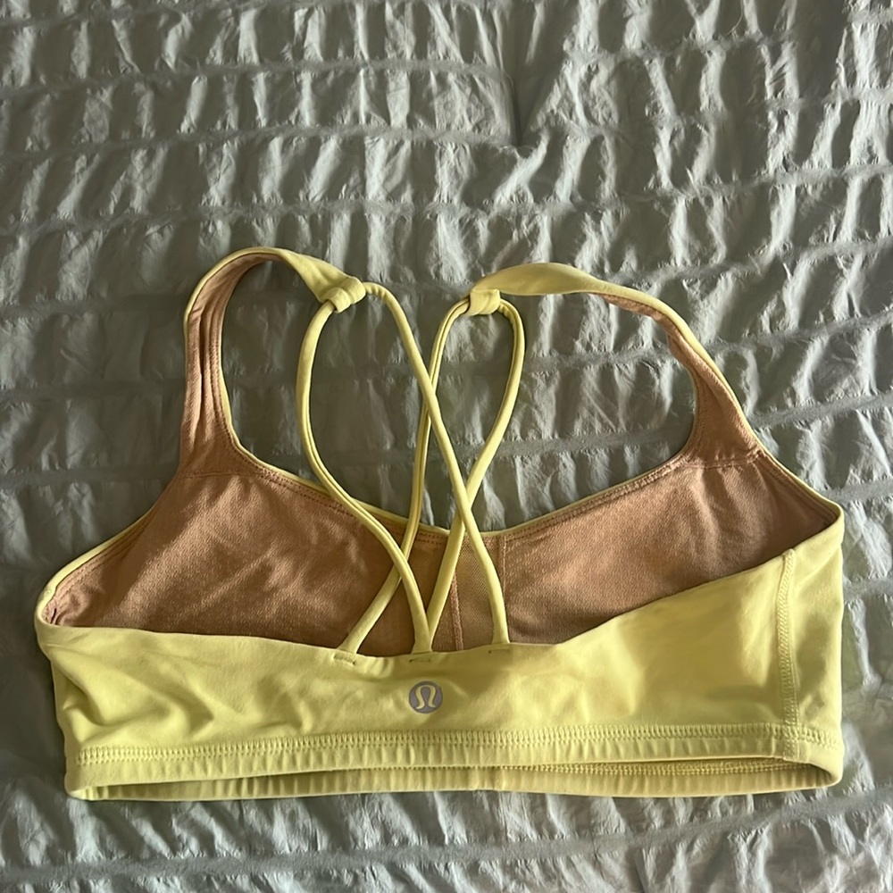 Lululemon sports bra